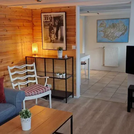 Charming In Old Town - Great Location *